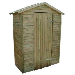 Litet trädgårdsskjul av naturligt trä, med en dörr som har en metalltröskel och ett platt tak.