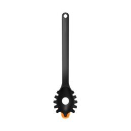 Black Fiskars FF pasta spoon with special serrated edges for lifting pasta.