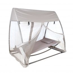 Riippukeinu hopeanharmaalla katoksella, metallirungolla, hienolla verkolla ja pehmustetulla istuimella.