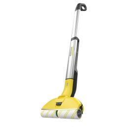 Kollane ja hall juhtmeta Kärcher põrandapesumasin, millel on kaks puhastusrulli ja sisseehitatud veepaak.