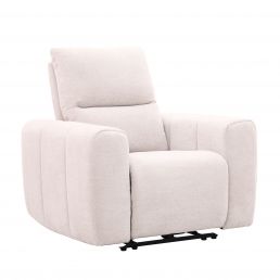 Ljusrosa fåtölj med hög ryggstöd, breda armstöd och en svart metallbas.