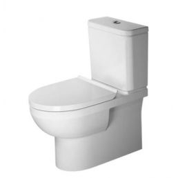 Valkoinen WC-istuin, mukana kansi, universaali poistoyhteys ja lattiayhteys.