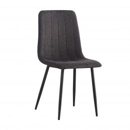 Tummanruskea verhoiltu tuoli, mustat metallijalat, suora selkänoja ja minimalistinen muotoilu.