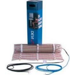 Devi mirror heating mat, 50 cm wide by 70 cm long, 50W power, 230V voltage. Includes mat, cables, and a blue box.