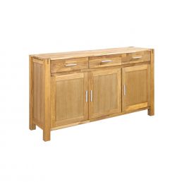 Lipasto 'CHICAGO NEW', mitat 140x44x86 cm, tammiviimeistely, varustettu kahdella oviosiolla ja kolmella laatikolla.