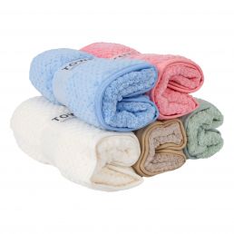 Rolled towels in various colors: white, pink, blue, green, and beige, measuring 35x70 cm.