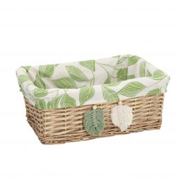 Ristkülikukujuline punutud korv, mis on kaetud rohelistes toonides lehemustrilise kangaga ning kaunistatud kahe väikese lehekujulise elemendiga esiküljel.