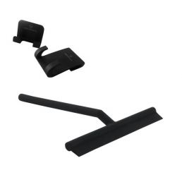 Musta Arvid-lasinkaavin, valmistettu metallista ja silikonista. Sisältää koukun ja sileän, litteän kaapimen.