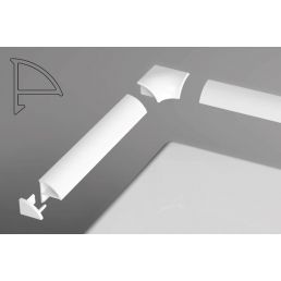 Valkoinen koristelistan kulmasarja sisältää kolme jatkopalaa ja yhden kulmapalan.