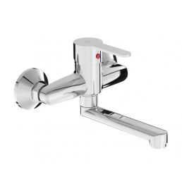 Väggmonterad köksblandare med slät kromfinish, ettgreppsreglage, lång rak pip 210 mm, rund kropp och platt spak.