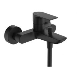 Musta mattviimistlusega Rebris E seinale paigaldatav vannitoa segisti kaasaegse disainiga.