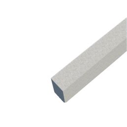 Hall, kandiline betoonplokk sileda pinnaga, mõõtmetega umbes 590x90x190 mm.