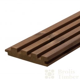 Tumepruun laineline termopuidust fassaadiprofiil, mõõtmed 26x117 mm.