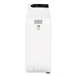 Vit toppmatad tvättmaskin med en svart digital kontrollpanel och en energisparande symbol.