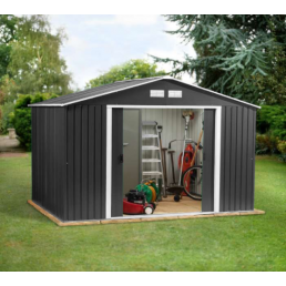 Metallist aiakuur, suurus 2260x2910 mm, hall, pindala 6,6 m², avatud uksed, sisaldab aiatööriistu nagu redel ja muruniiduk.