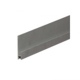 Grå Cedral Click startprofil för montering av exteriörpaneler.