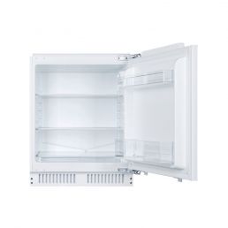 Valge integreeritav Candy CMLS68EW külmik avatud uksega. Nähtavad on kolm läbipaistvat riiulit ja juhtpaneel alumisel küljel.