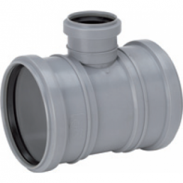 Harmaa muovinen viemäriliitin 88,5 asteen kulmassa.