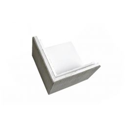 L-format gjutet grundelement, vit, dimensioner 300-500x1200 mm, med tydlig hörnvy.