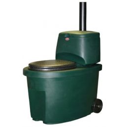 Grön 140L Biolan torrtoalett med ventilationsrör och hjul för enkel förflyttning.