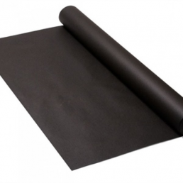 Must rullis tuuletõkkemembraan, suurus 3x50 meetrit, pakub 150 ruutmeetrit kaitset.