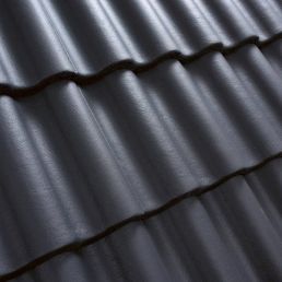 Traditsiooniline sinine laineline katusekivi, vastupidav ja ilmastikukindel.