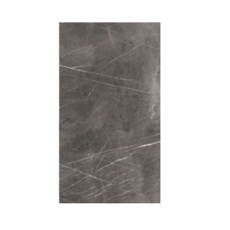 Tummanharmaa seinäpaneeli, jossa on Pietra-marmorin kuviointi, jäljittelee luonnonkiven ulkonäköä.