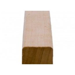 Ristkülikukujuline hele puuliist, mõõtmetega umbes 2x1 cm.