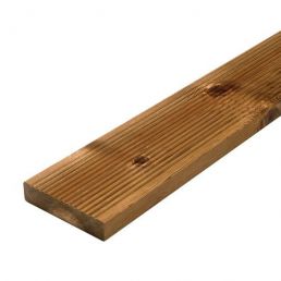Brun terrassbräda, dimensioner 28x95mm, synliga träknutar och räfflad yta.